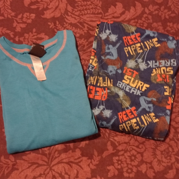 Free with purchase - * 5 for 25 $ Pyjama size 10-12 years - Picture 2 of 3
